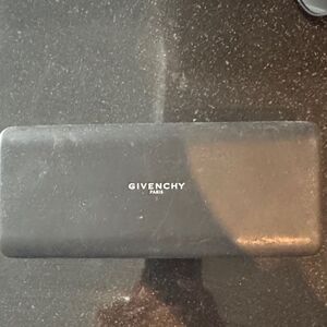 Givenchy Elegant Black sunglasses Case